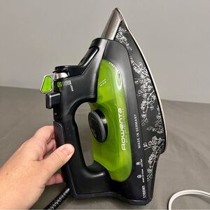 Rowenta DW6080 Eco-Intelligence Auto Shut Off Steam Iron 1700W Black/Green Iron
